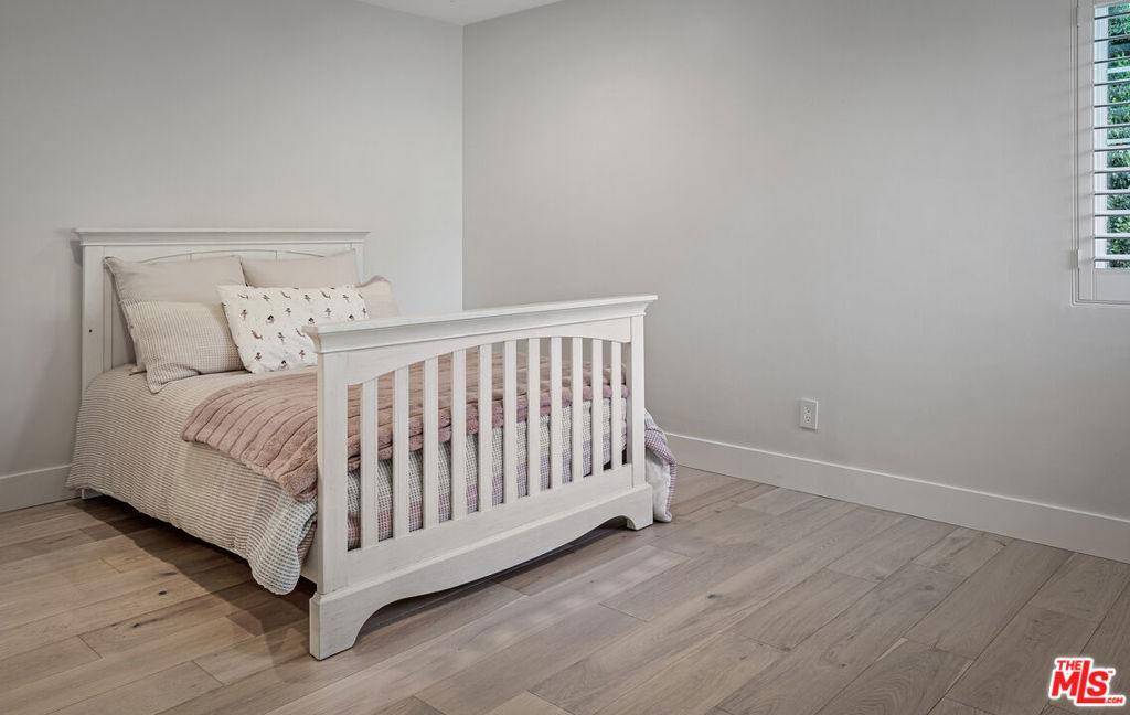 16041 Dickens Street