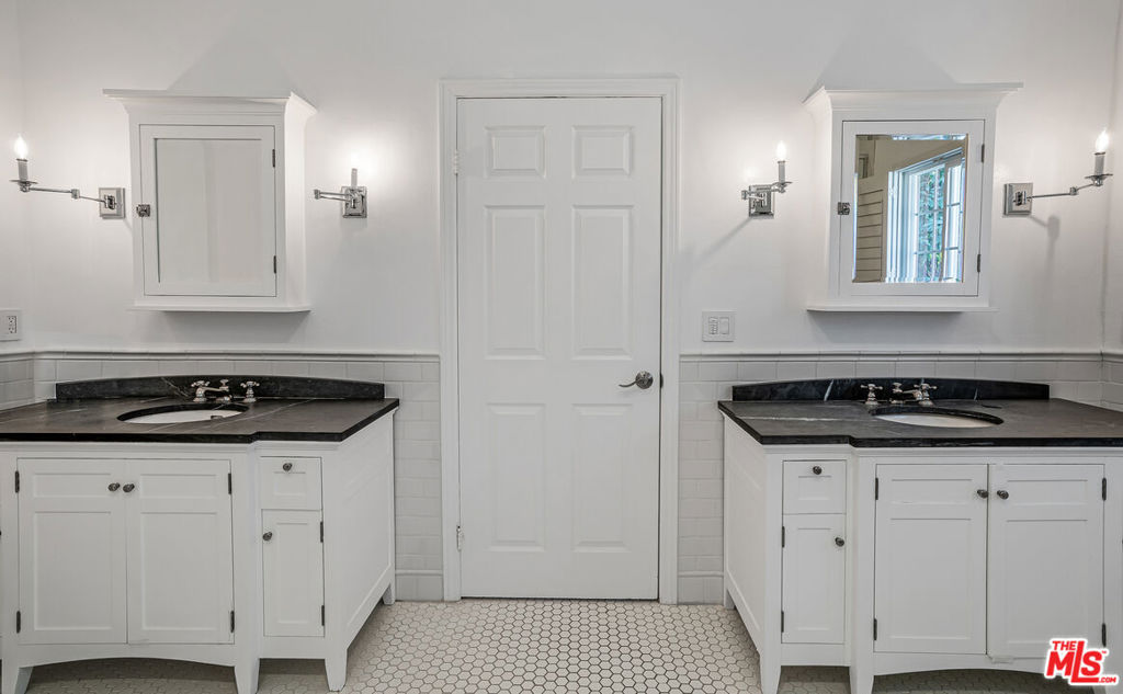 16041 Dickens Street