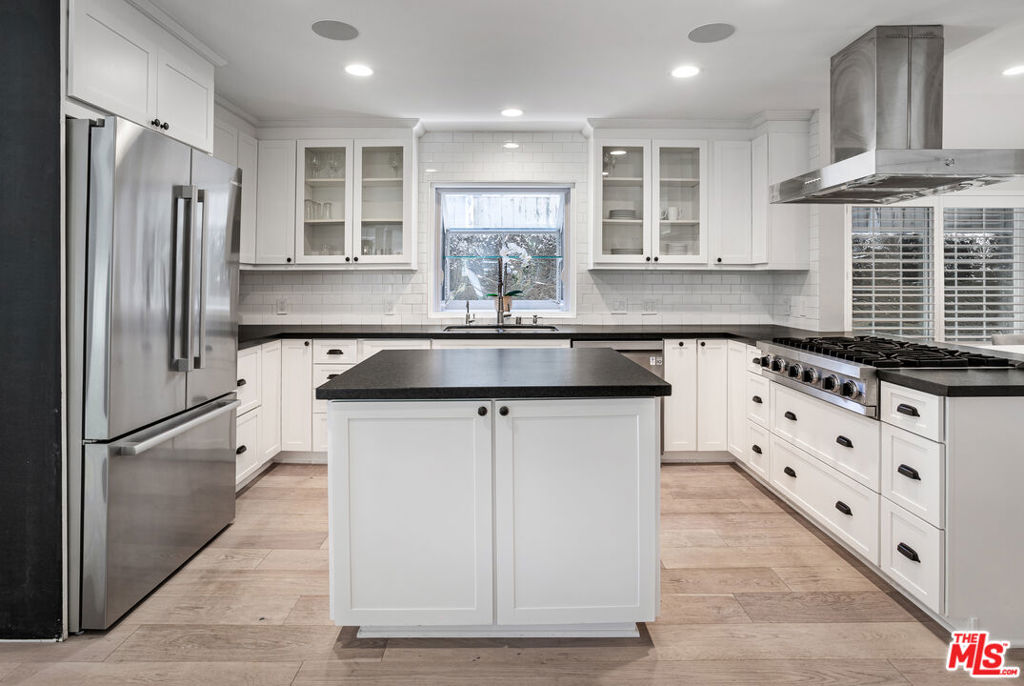 16041 Dickens Street