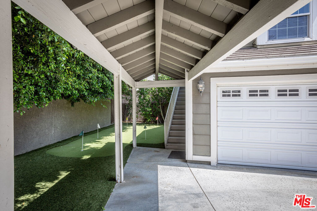 16041 Dickens Street