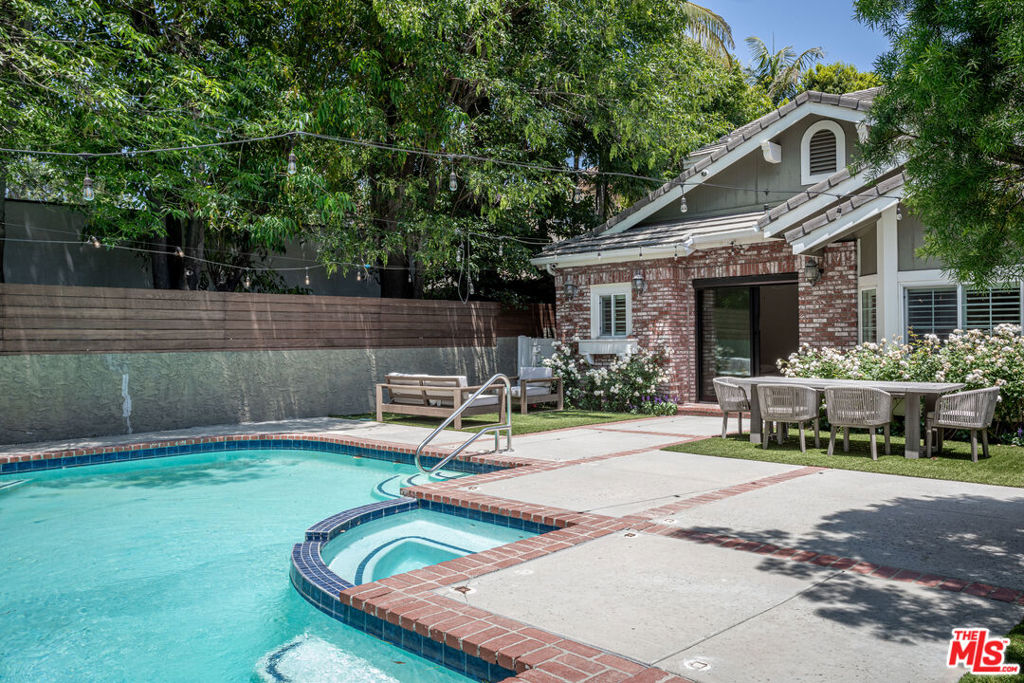 16041 Dickens Street