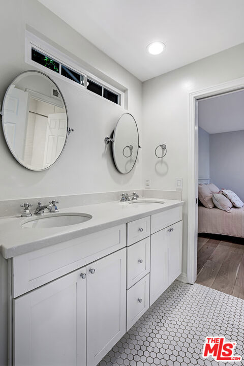 16041 Dickens Street