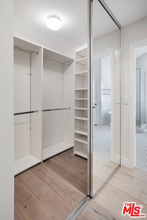 16041 Dickens Street