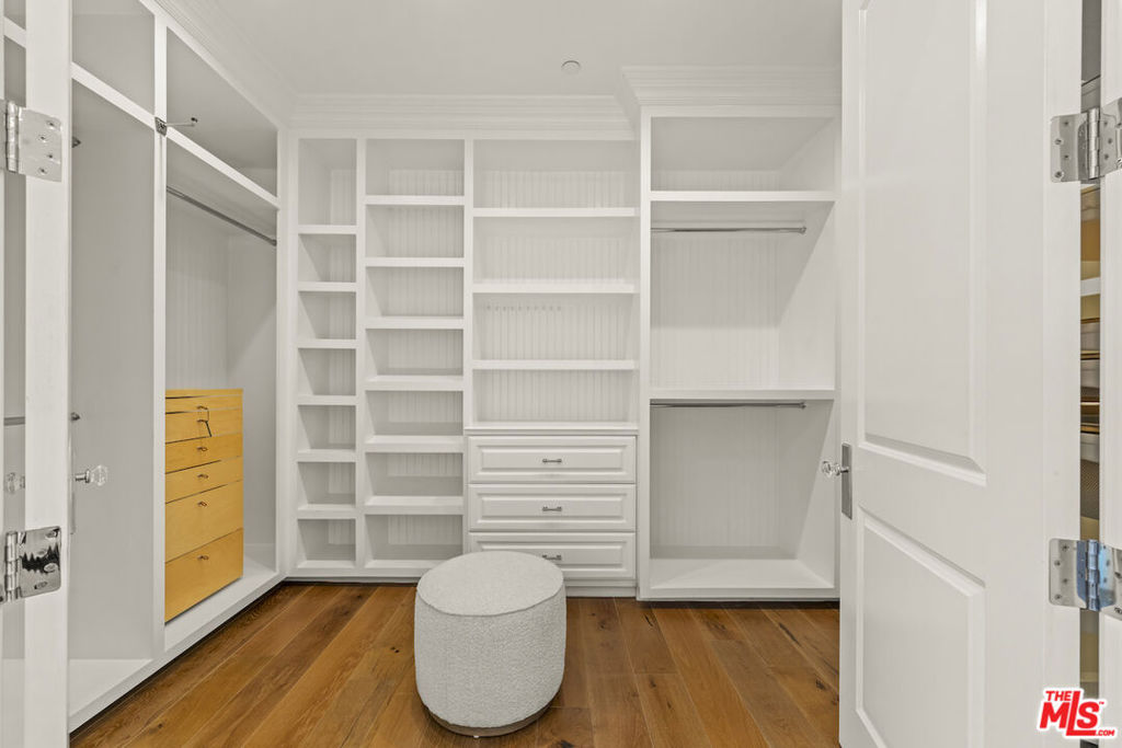 12308 Cantura Street