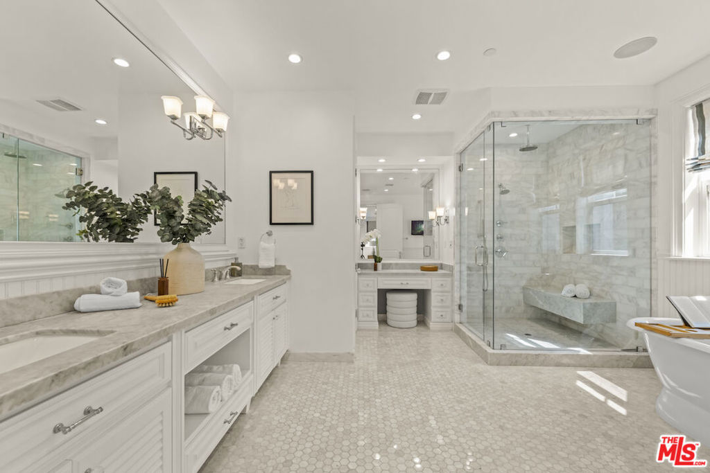 12308 Cantura Street