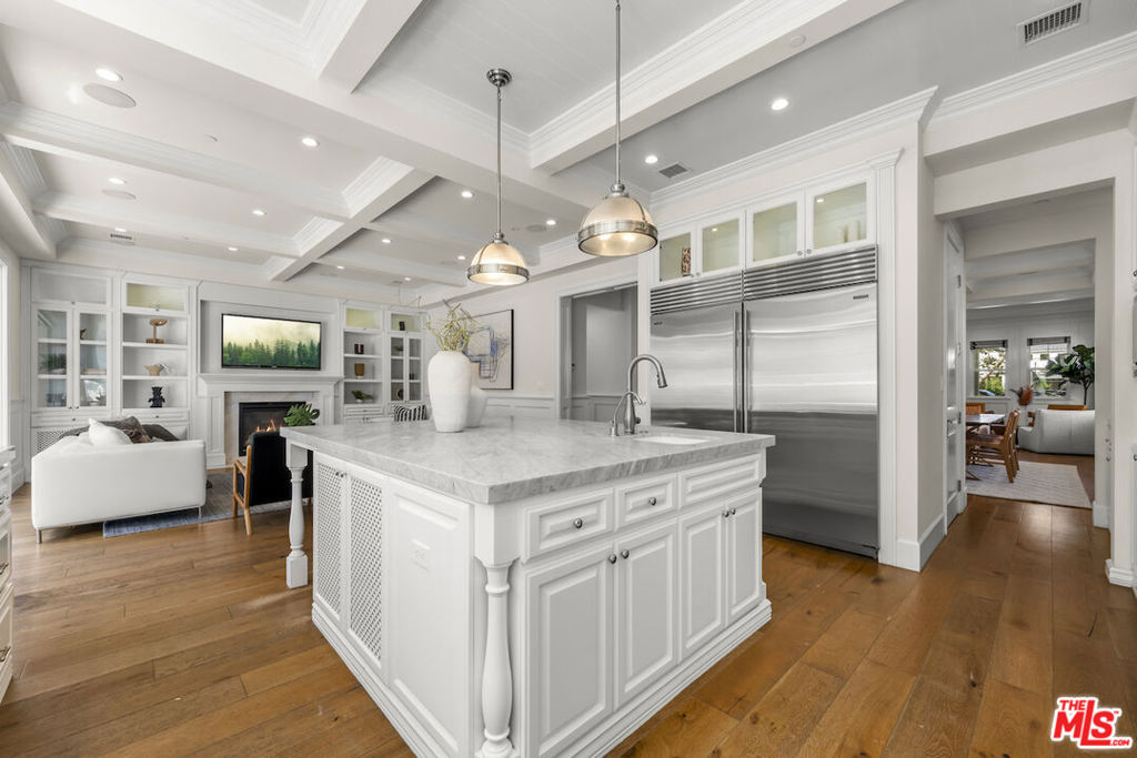 12308 Cantura Street