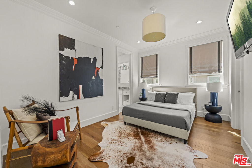 12308 Cantura Street