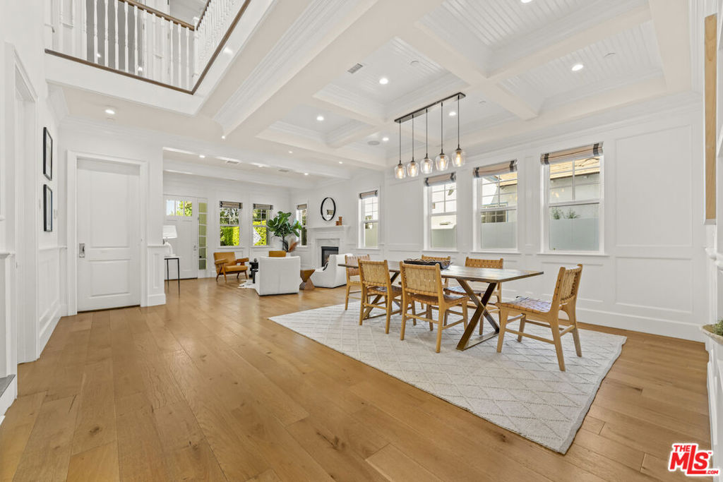 12308 Cantura Street