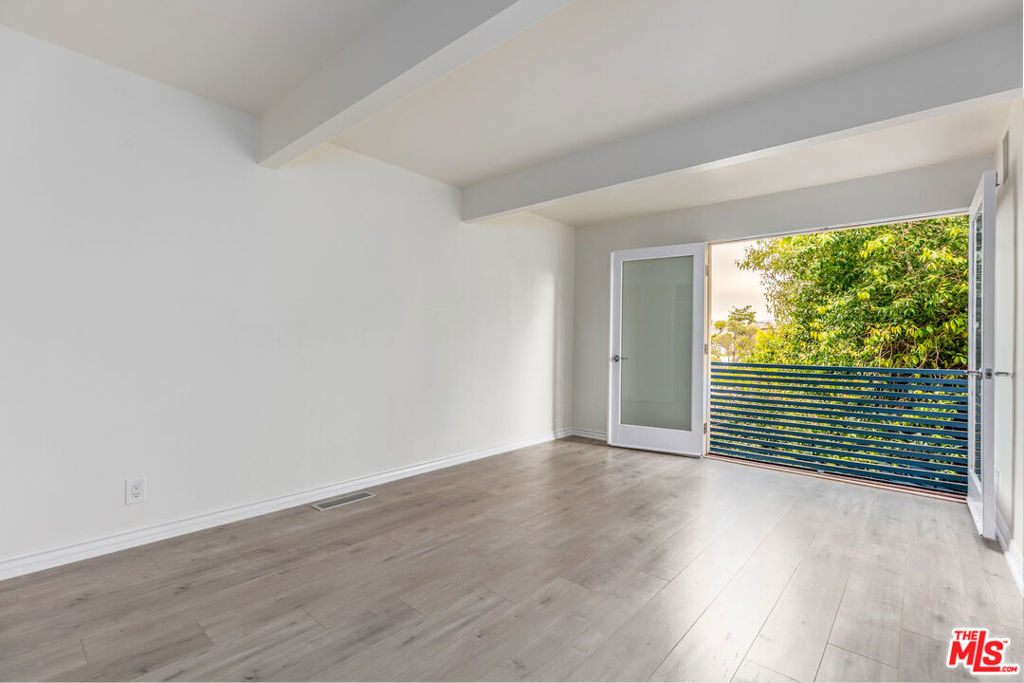 789 Linda Flora Drive