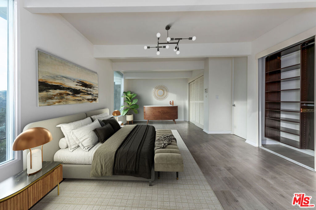 789 Linda Flora Drive