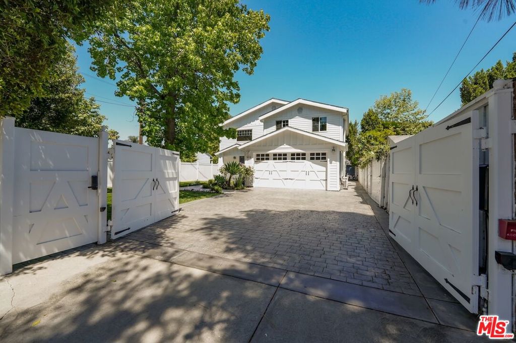 5114 Cedros Avenue