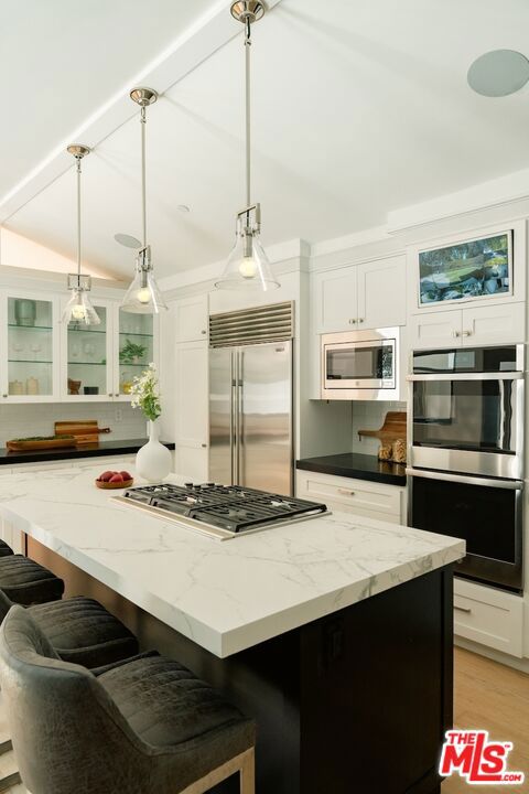 540 Westmount Dr