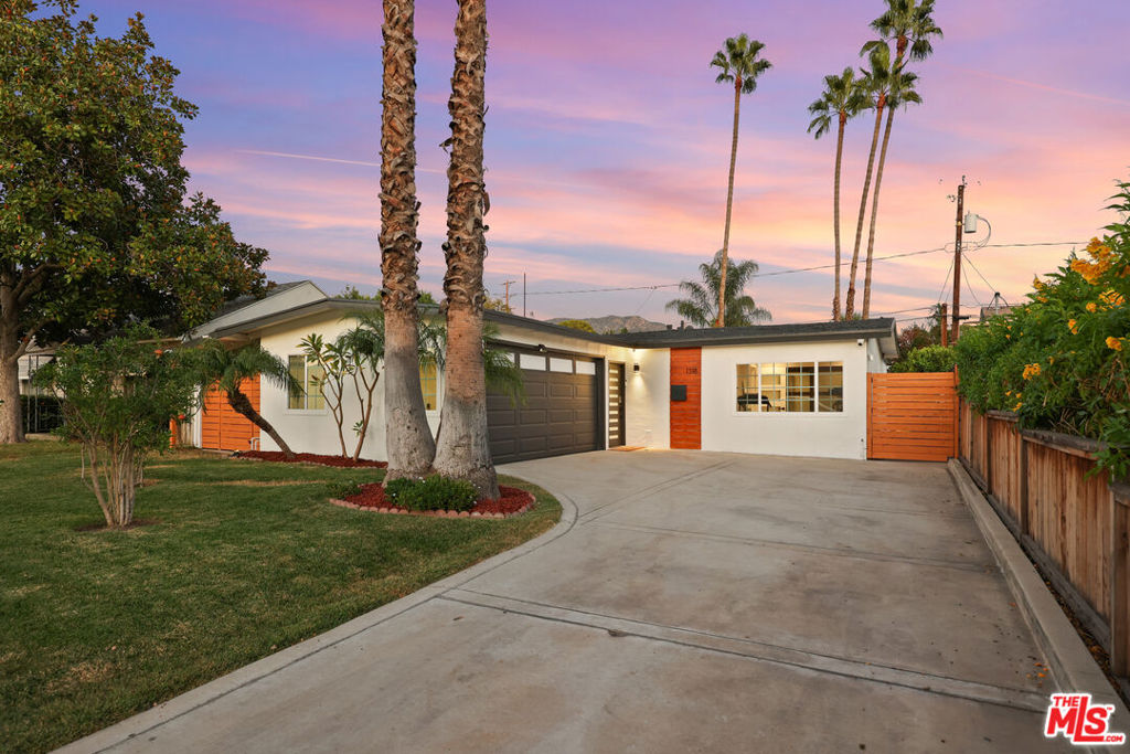 1318 N Beachwood Drive