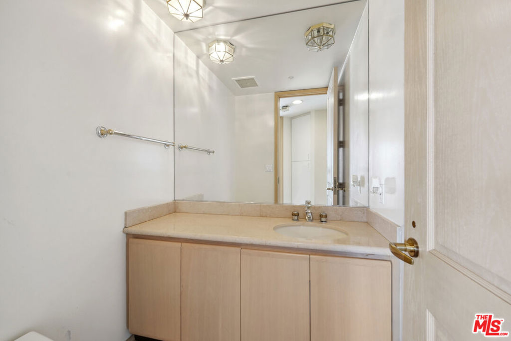 10490 Wilshire Boulevard 1402