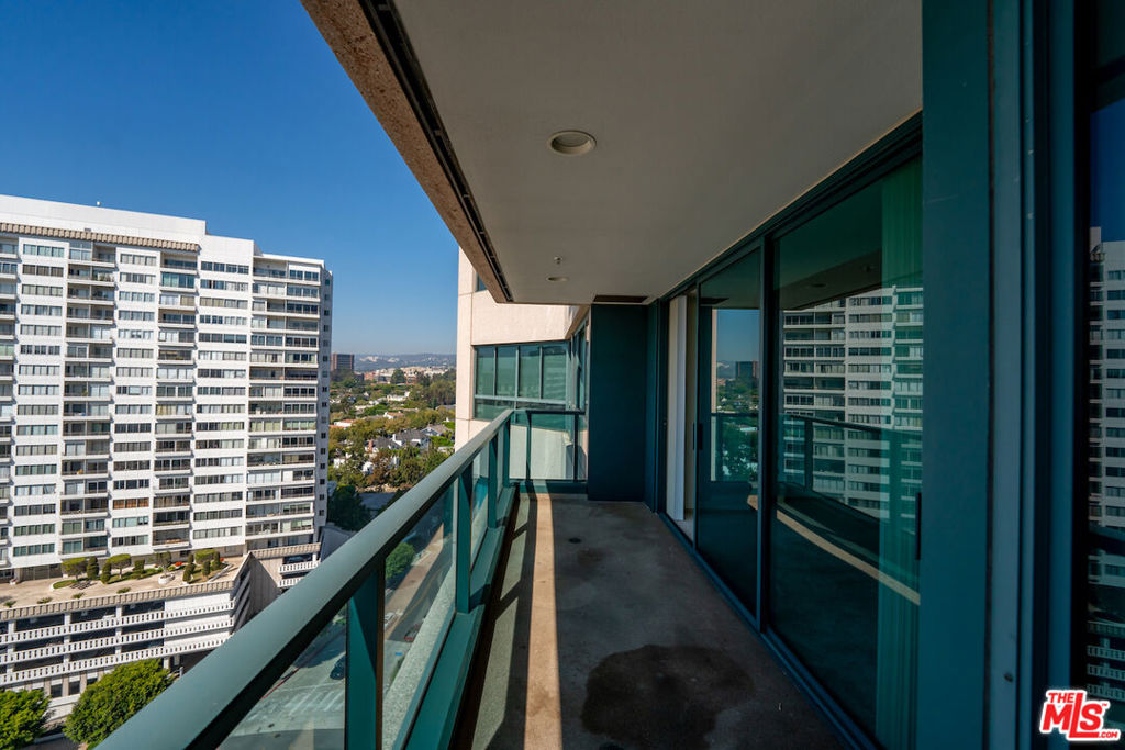 10490 Wilshire Boulevard 1402