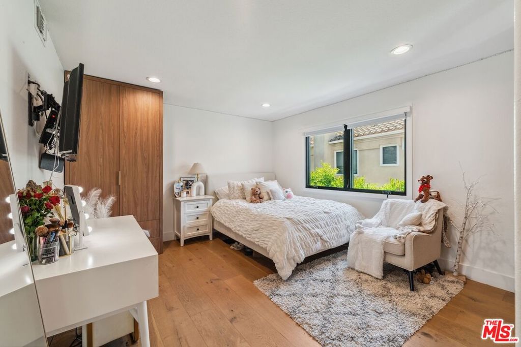 23180 Park Blanco