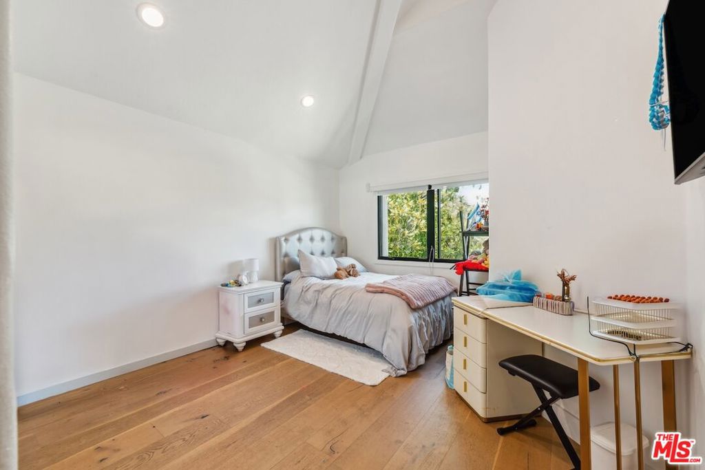 23180 Park Blanco