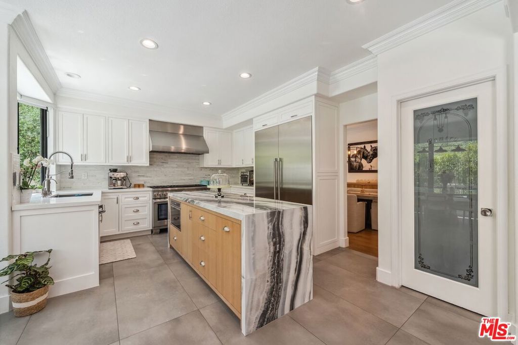 23180 Park Blanco