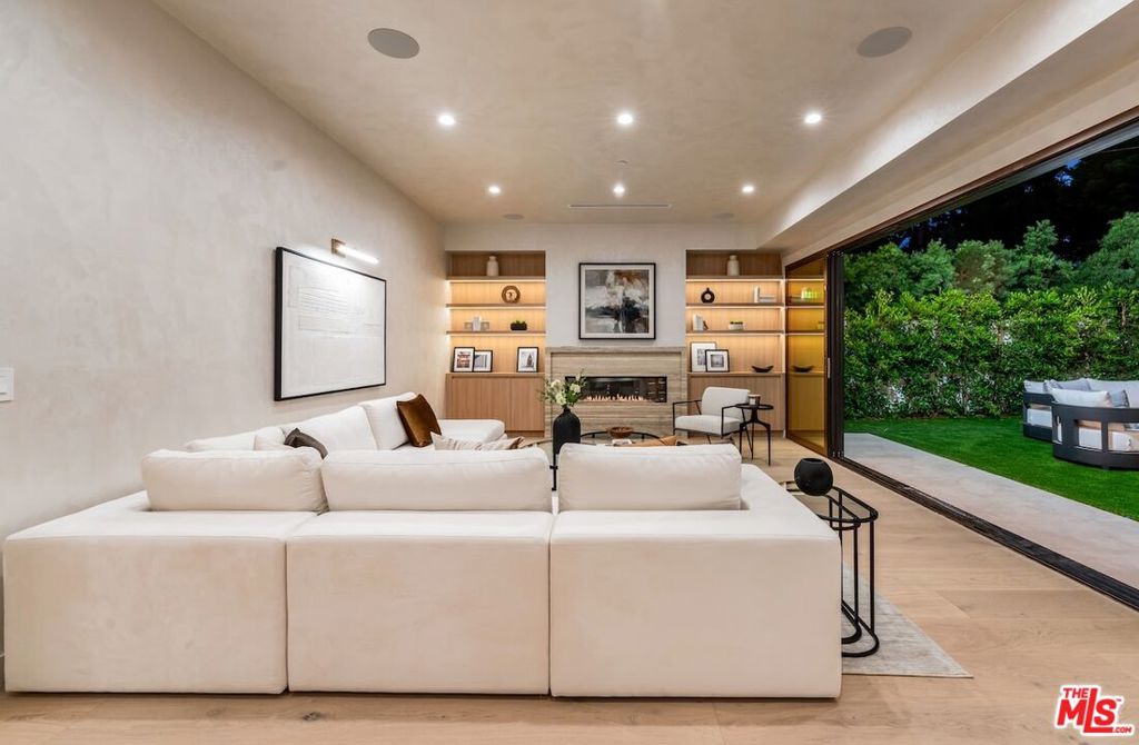 4273 Murietta Avenue