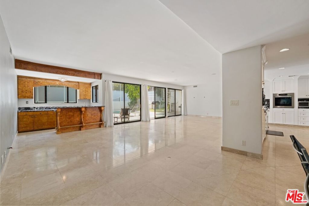 15656 Crownridge Place