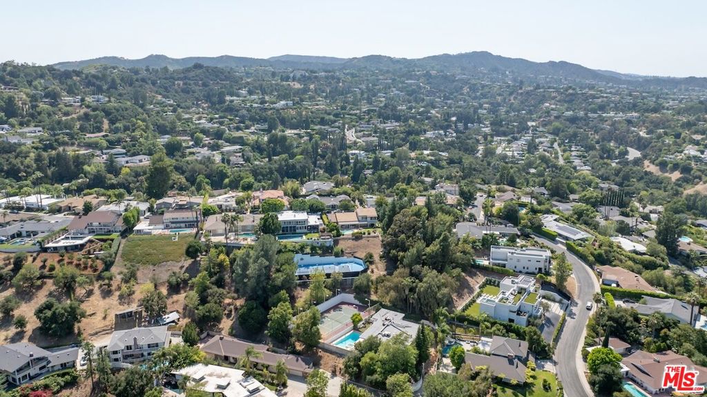 15656 Crownridge Place