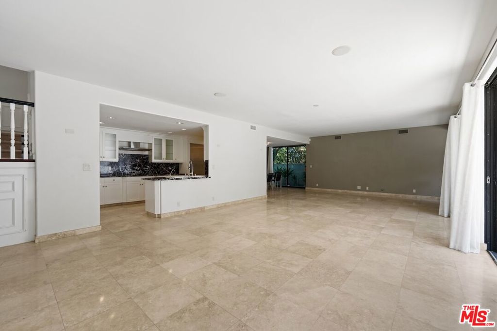 15656 Crownridge Place