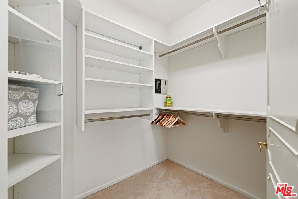 15656 Crownridge Place