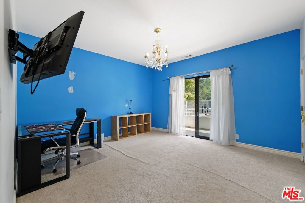 15656 Crownridge Place