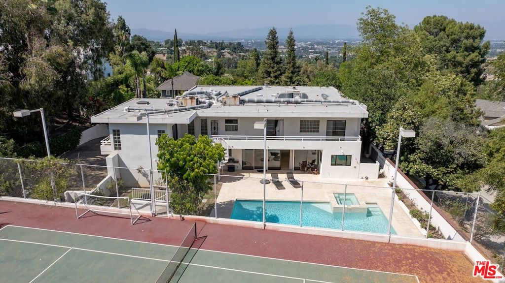 15656 Crownridge Place