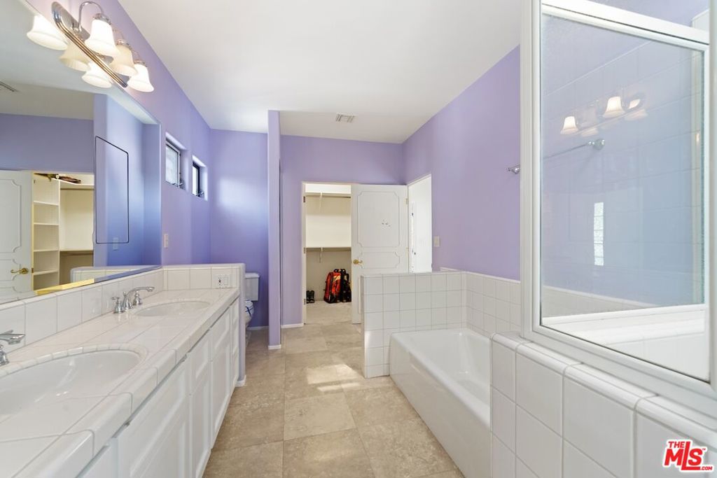 15656 Crownridge Place