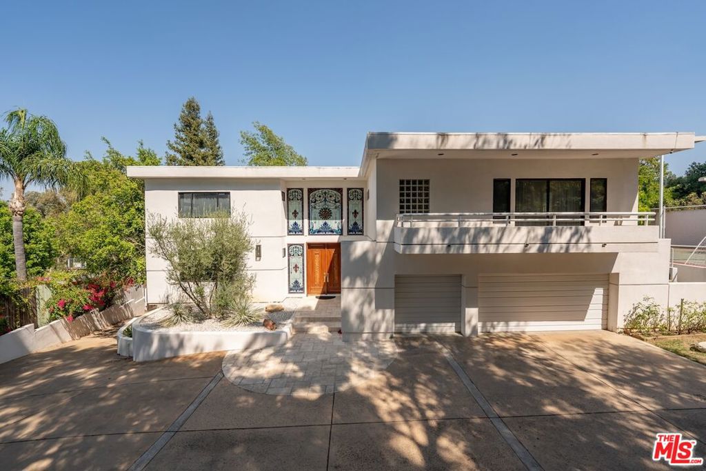 15656 Crownridge Place