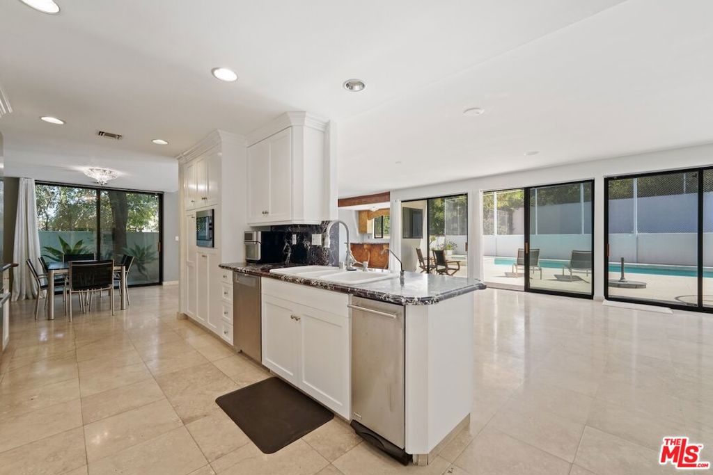 15656 Crownridge Place