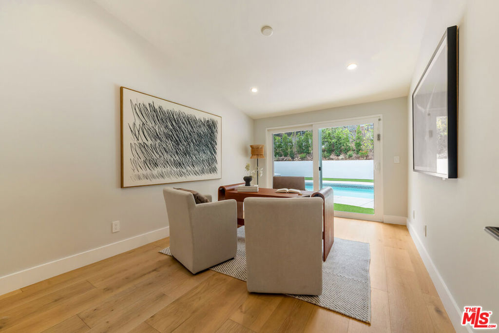 20748 Burbank Boulevard