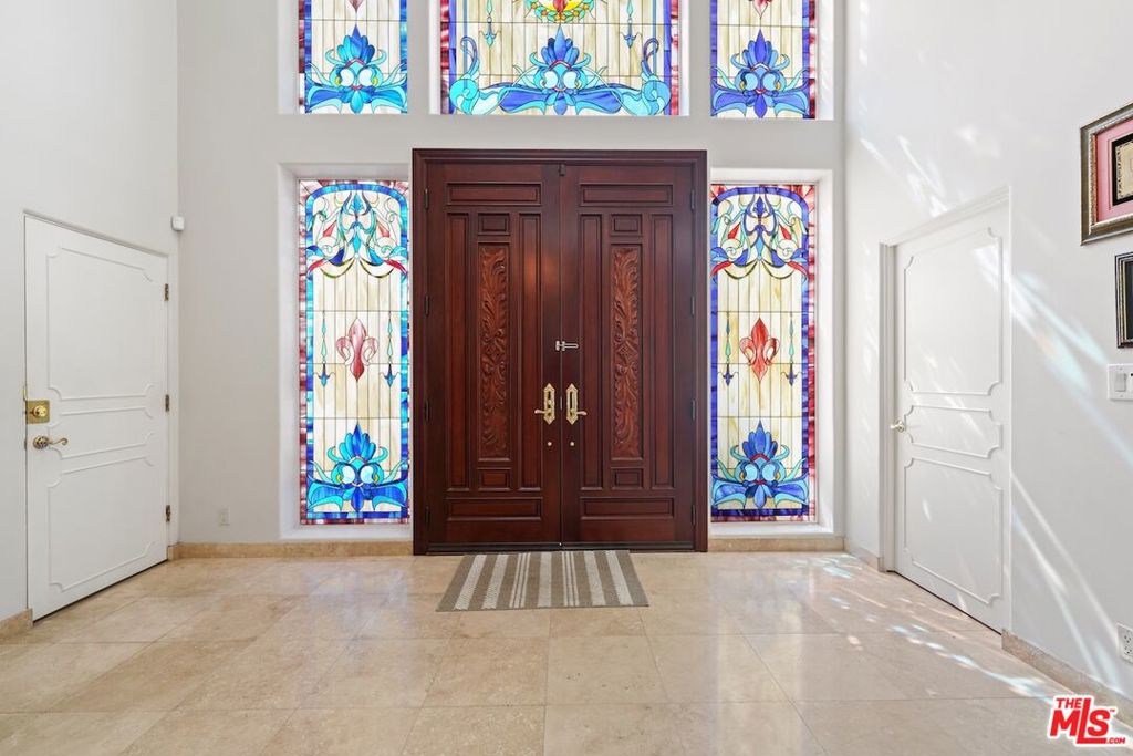 15656 Crownridge Place