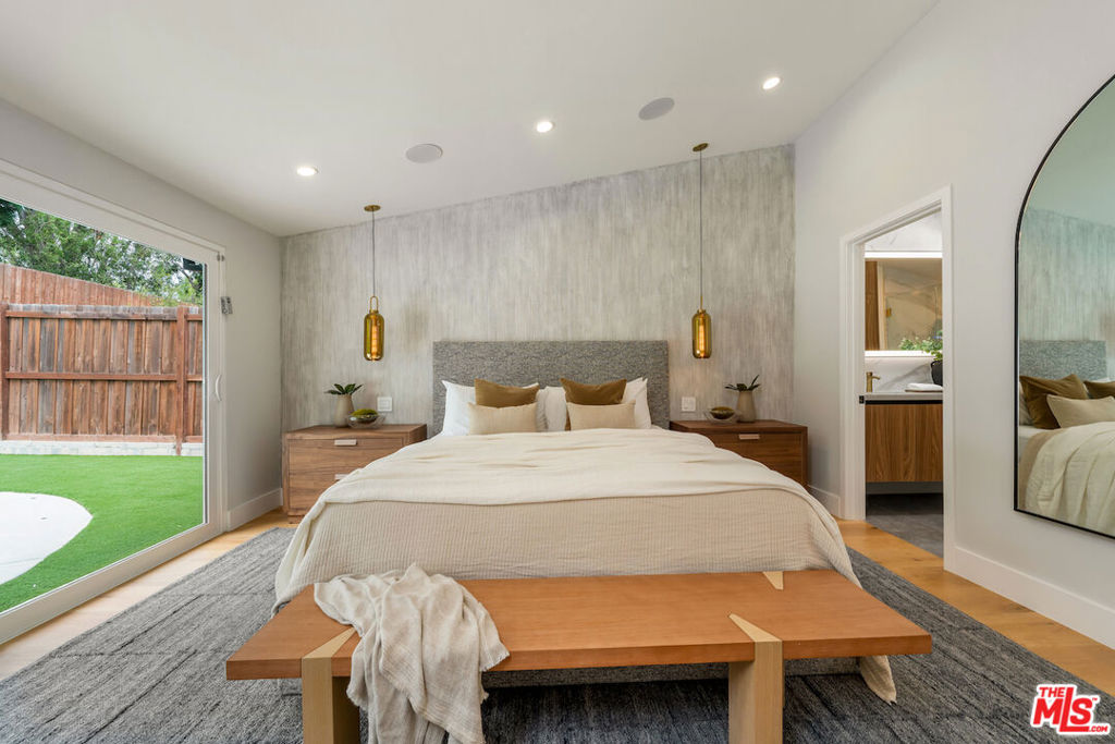 20748 Burbank Boulevard