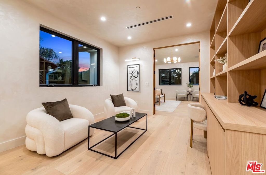 4273 Murietta Avenue