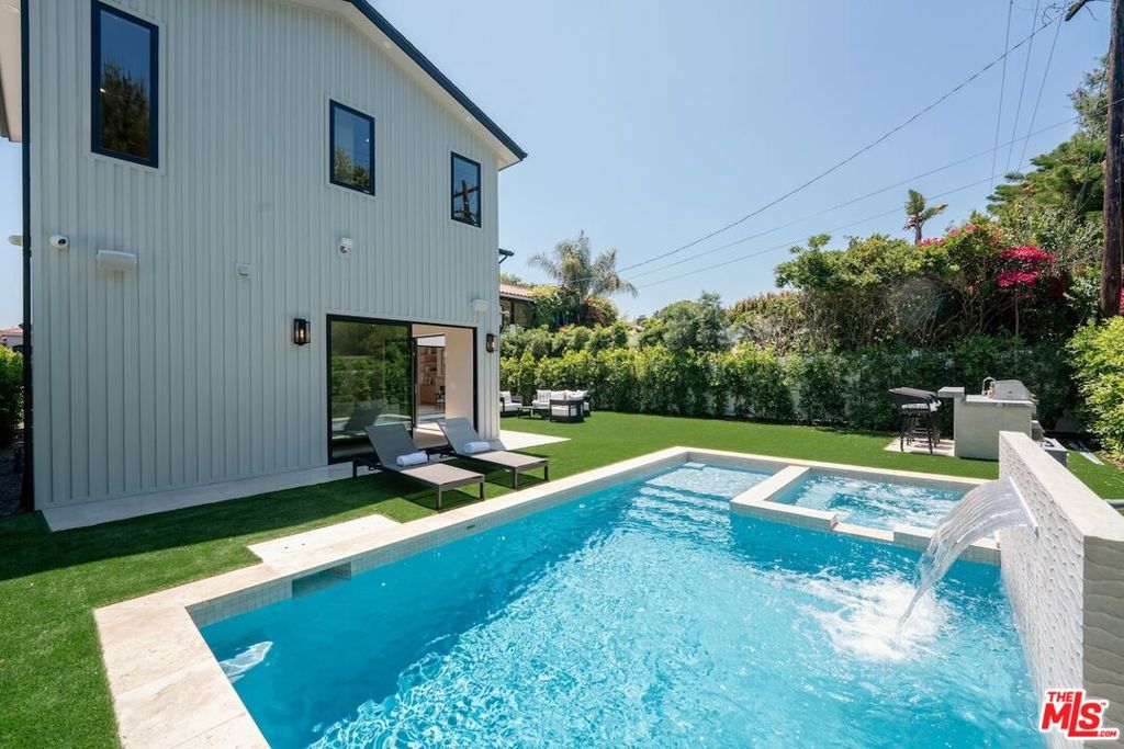 4273 Murietta Avenue