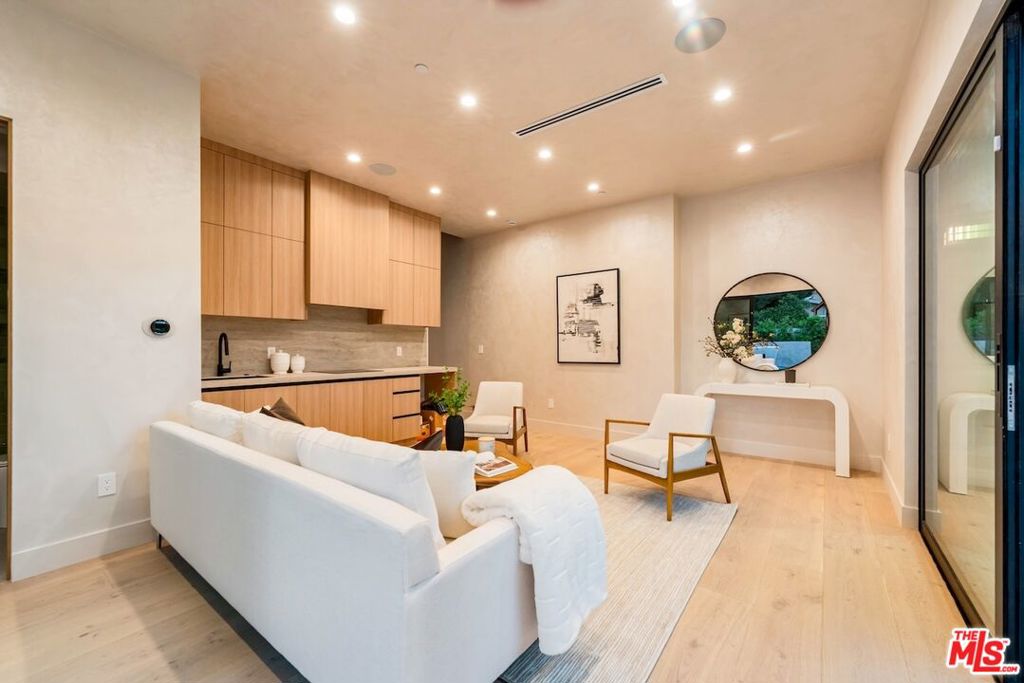 4273 Murietta Avenue