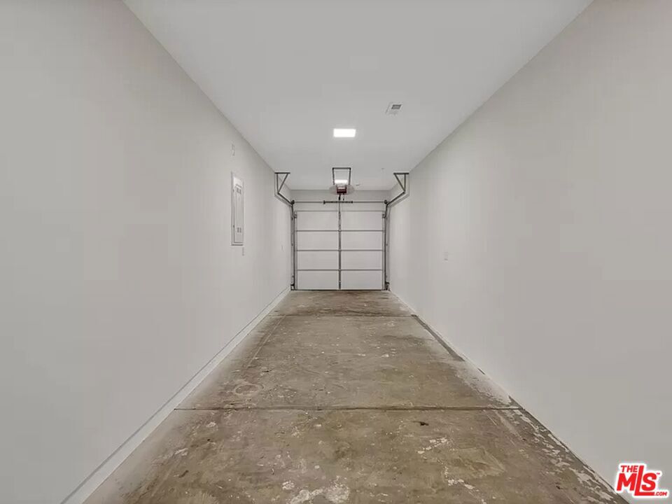 5750 1/2 Kester Avenue