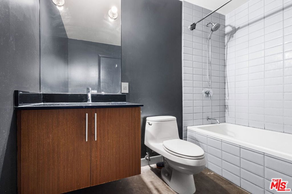 510 S Hewitt Street 316