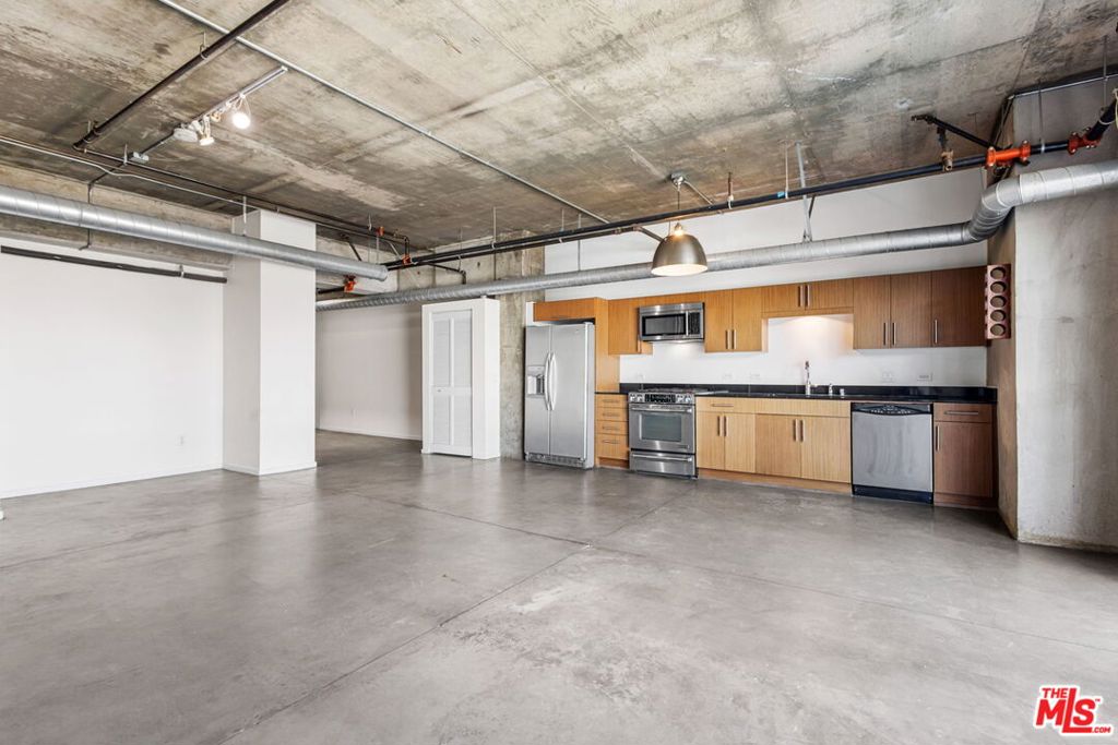 510 S Hewitt Street 316