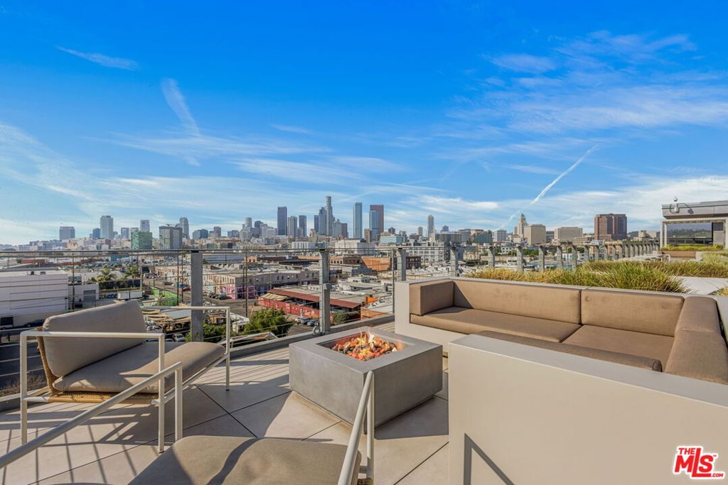 510 S Hewitt Street 316