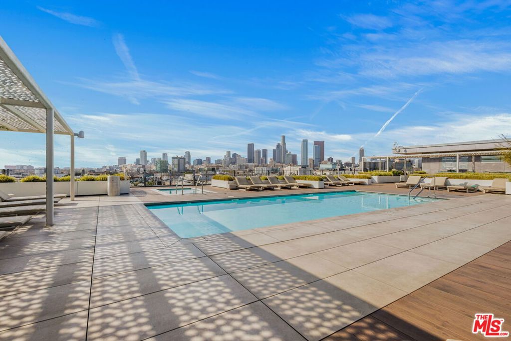 510 S Hewitt Street 316