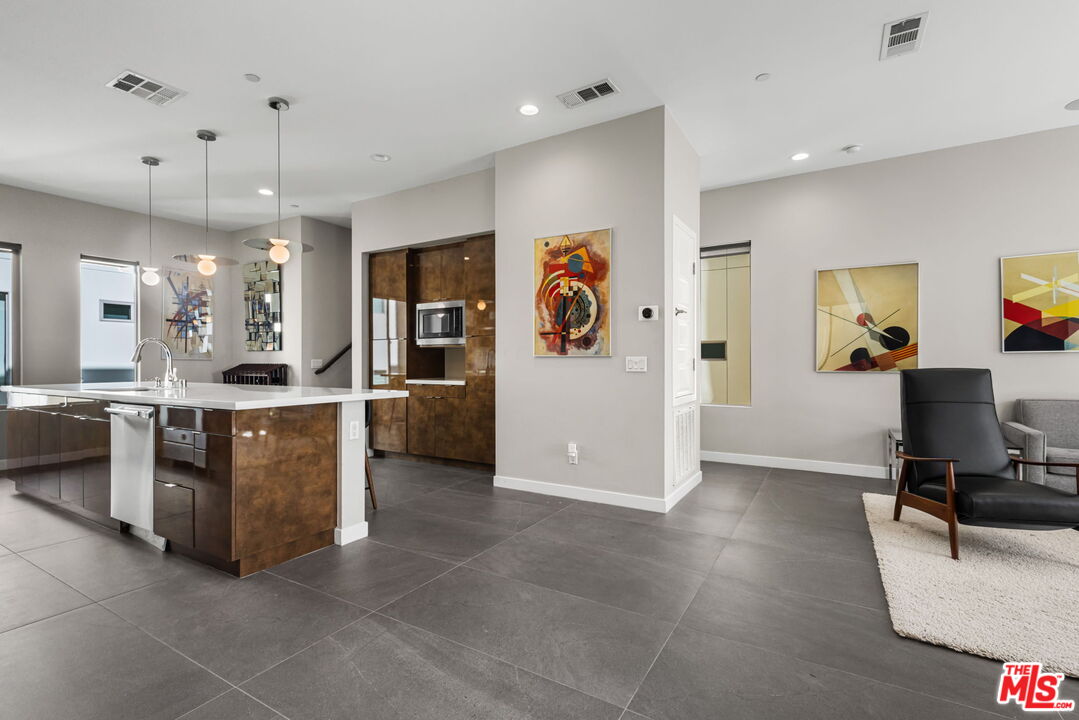 19 Ebb Tide Cir