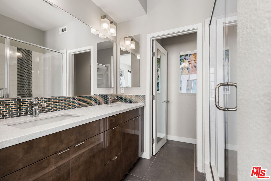 19 Ebb Tide Cir