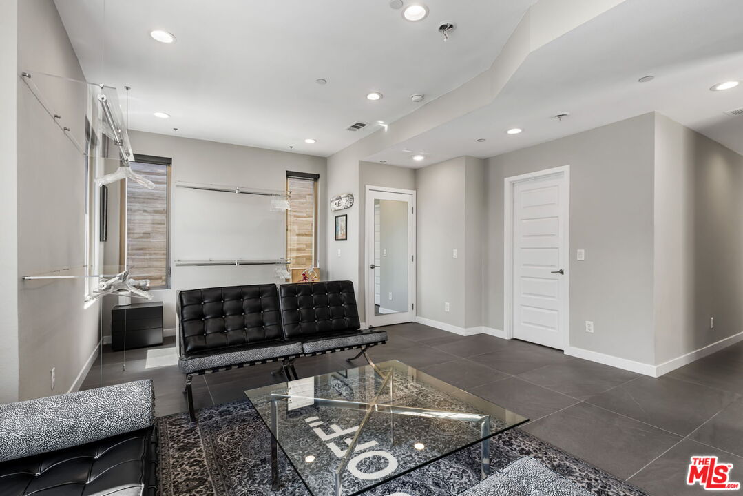 19 Ebb Tide Cir