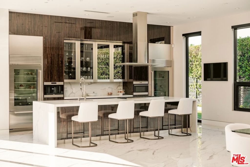 4049 Coldwater Canyon Avenue