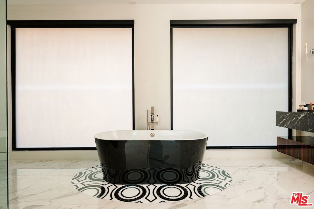 4049 Coldwater Canyon Avenue