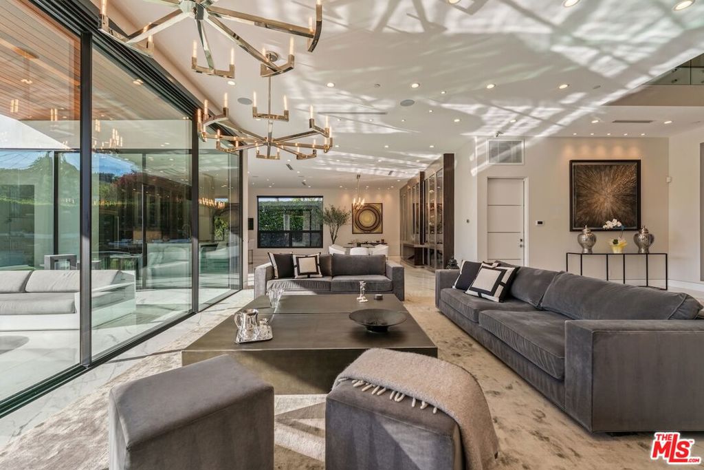 4049 Coldwater Canyon Avenue