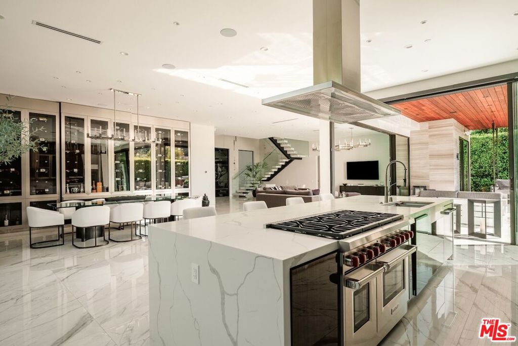 4049 Coldwater Canyon Avenue